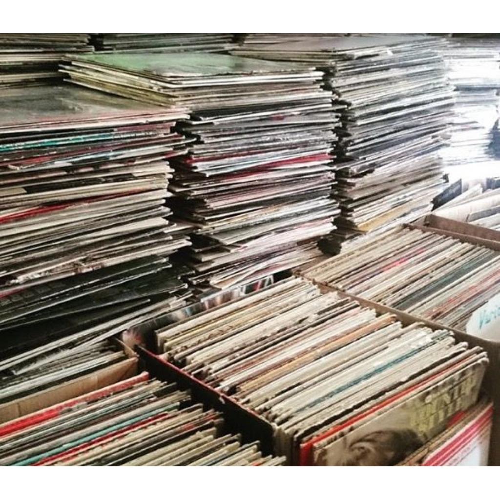 50 x House clearance records. Job lots of vinyl. Tonnes of vinyl found